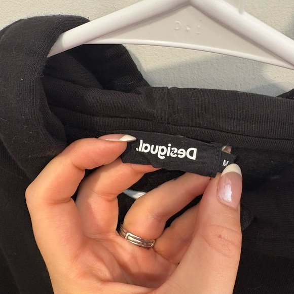 EUC- DESIGUAL- SWEET DAISYS HOODIE- Medium - Picture 5 of 8